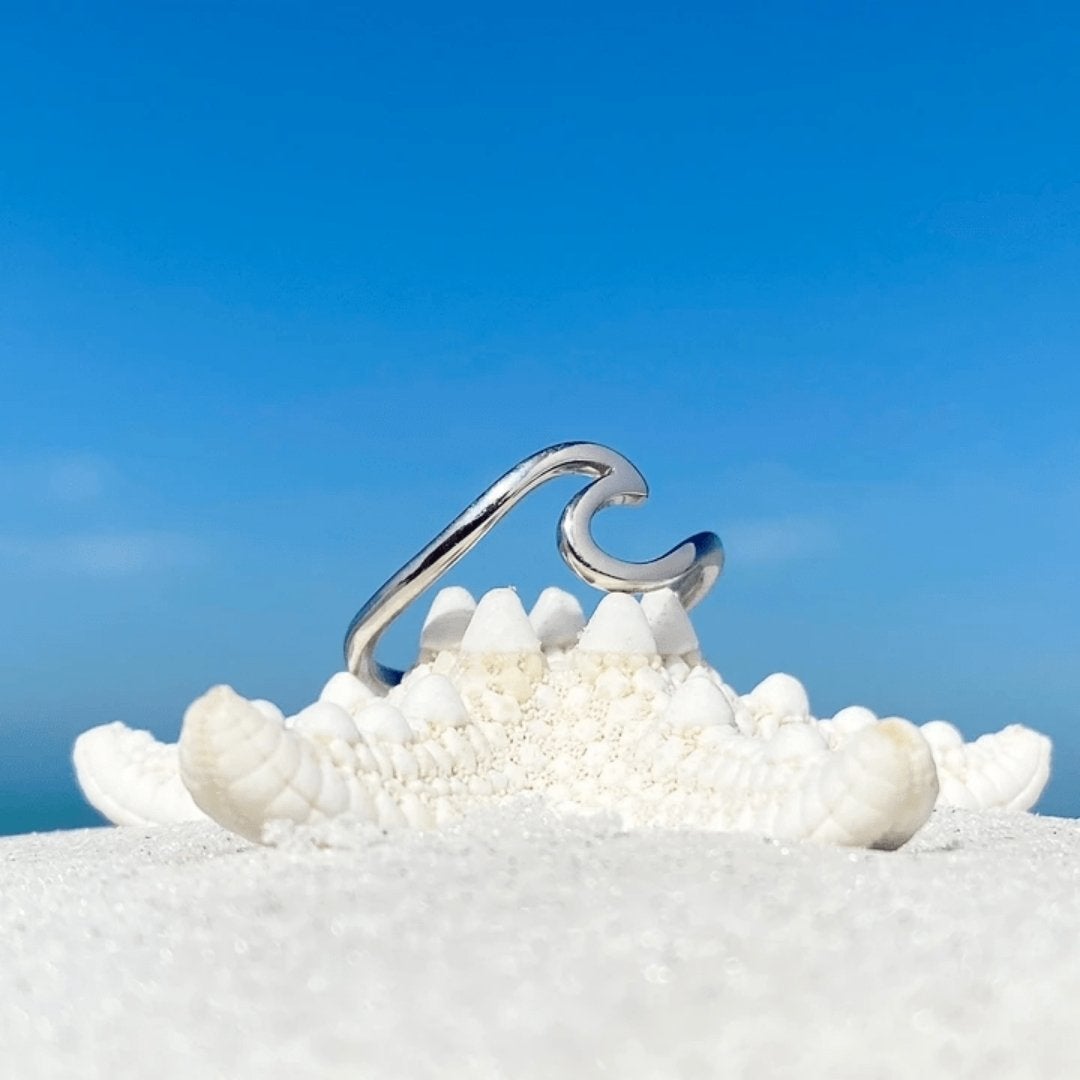 Anello in argento con onda marina