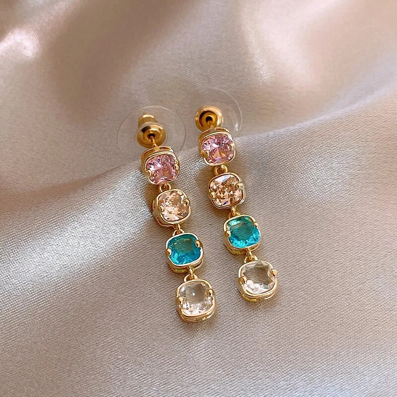 Eleganti orecchini pendenti multicolor