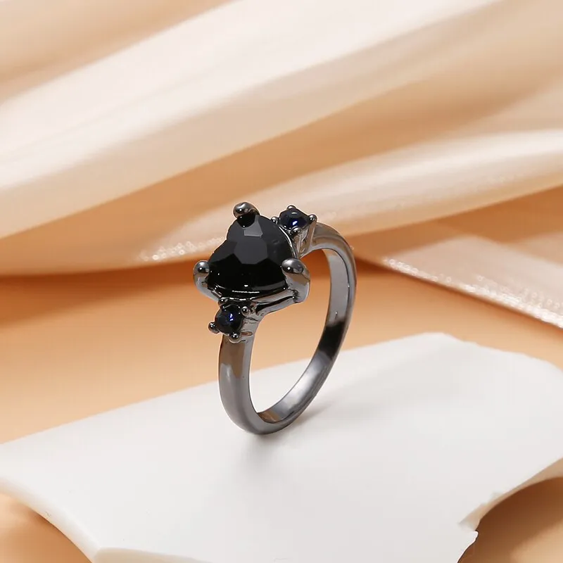 Anello cuore nero in argento